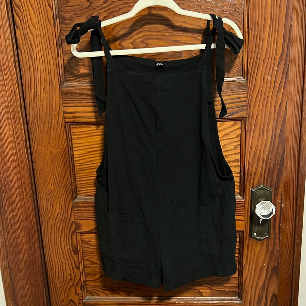 Medium black short overalls